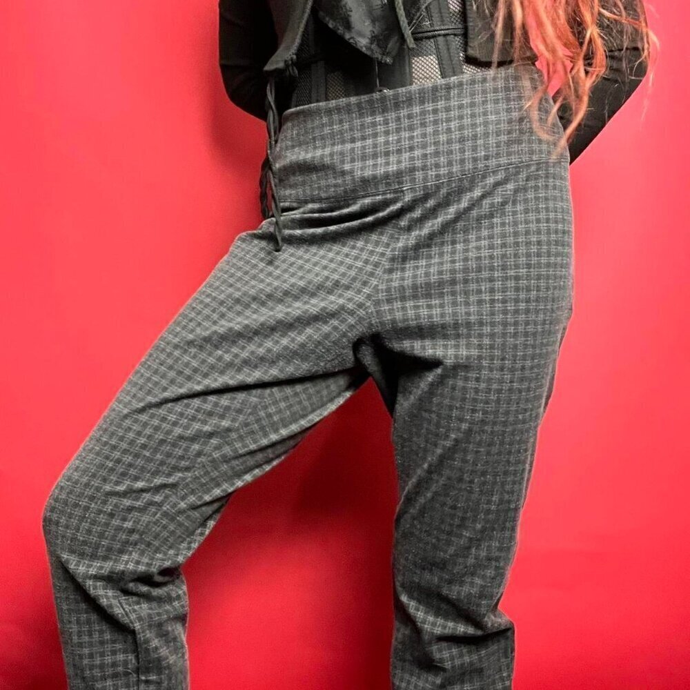 Ricki’s / Black and grey checkered leggings 🩶🖤 - Picture 2 of 5